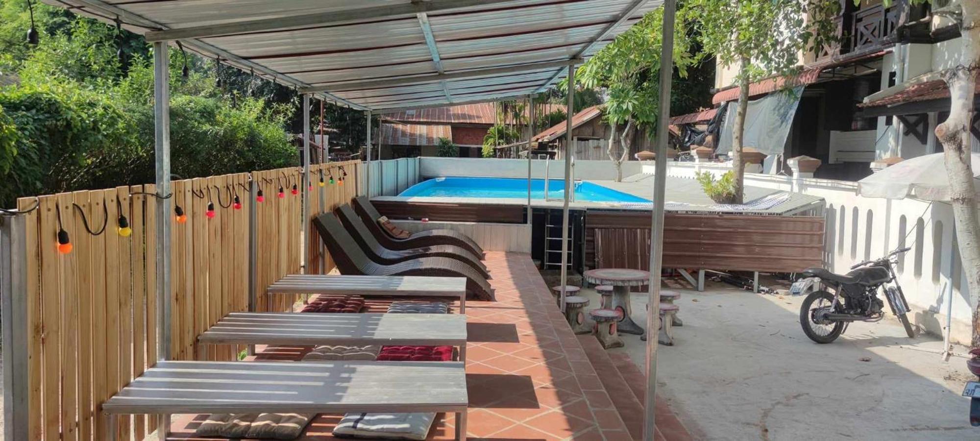 לואנג פרבאנג Vongprachan Backpackers Hostel מראה חיצוני תמונה