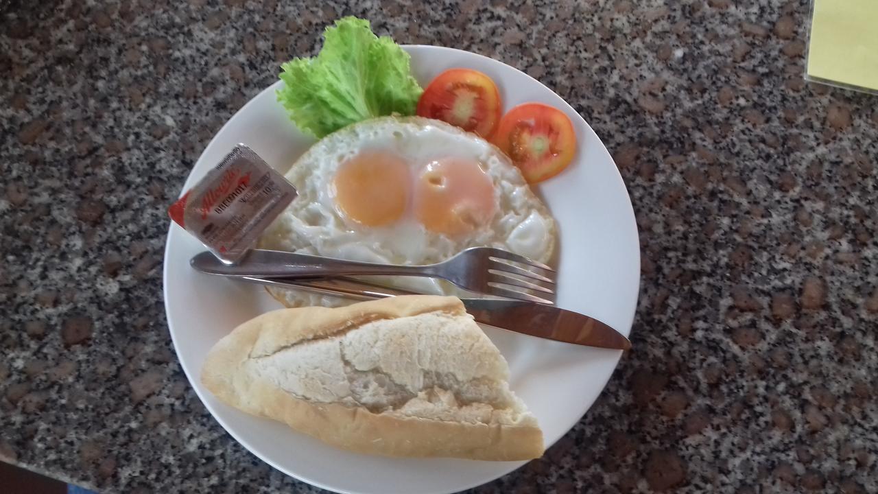 לואנג פרבאנג Vongprachan Backpackers Hostel מראה חיצוני תמונה